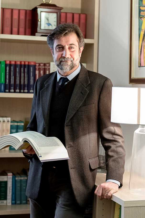 Avvocato Vincenzo Messina Avvocato Vincenzo Messina
